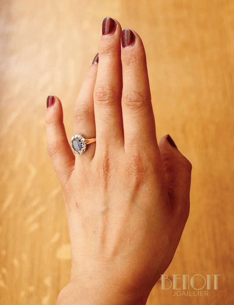 Bague Saphir Entourage Diamants - Image 8
