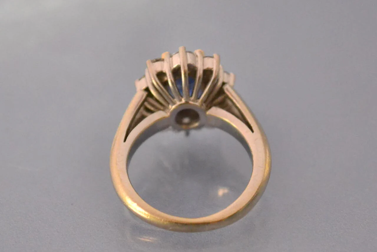Bague saphir et diamants - Image 2