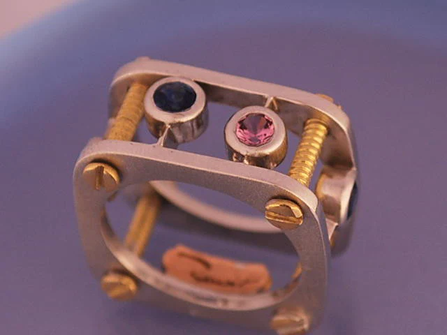 Bague saphirs de couleur