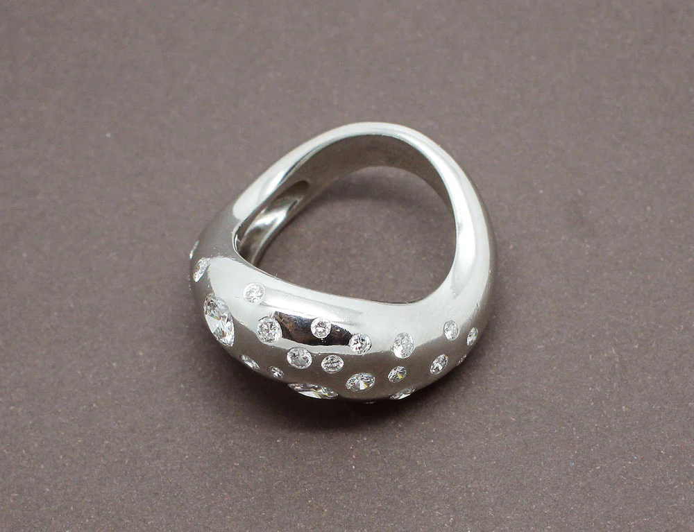 Bague "Mouvementée" Signée FRED Platine et Diamants - Image 5