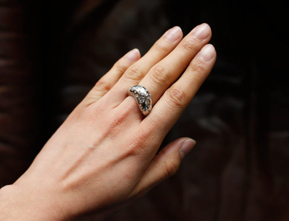 Bague "Mouvementée" Signée FRED Platine et Diamants - Image 6