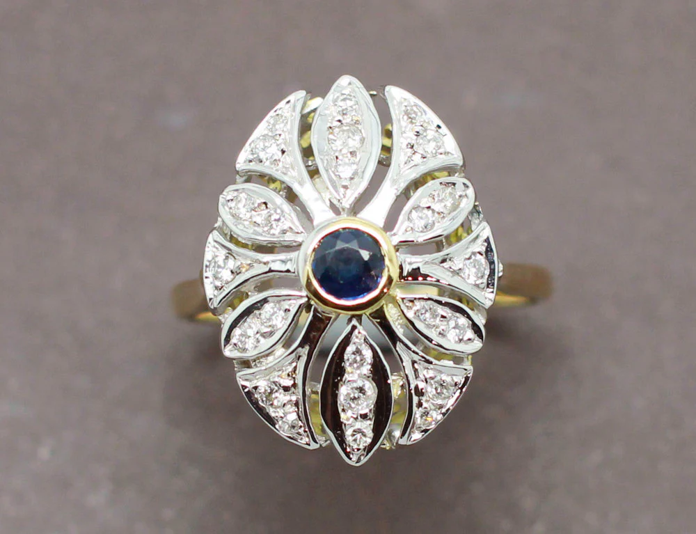 Bague Style Art Déco Saphir Diamants - Image 3