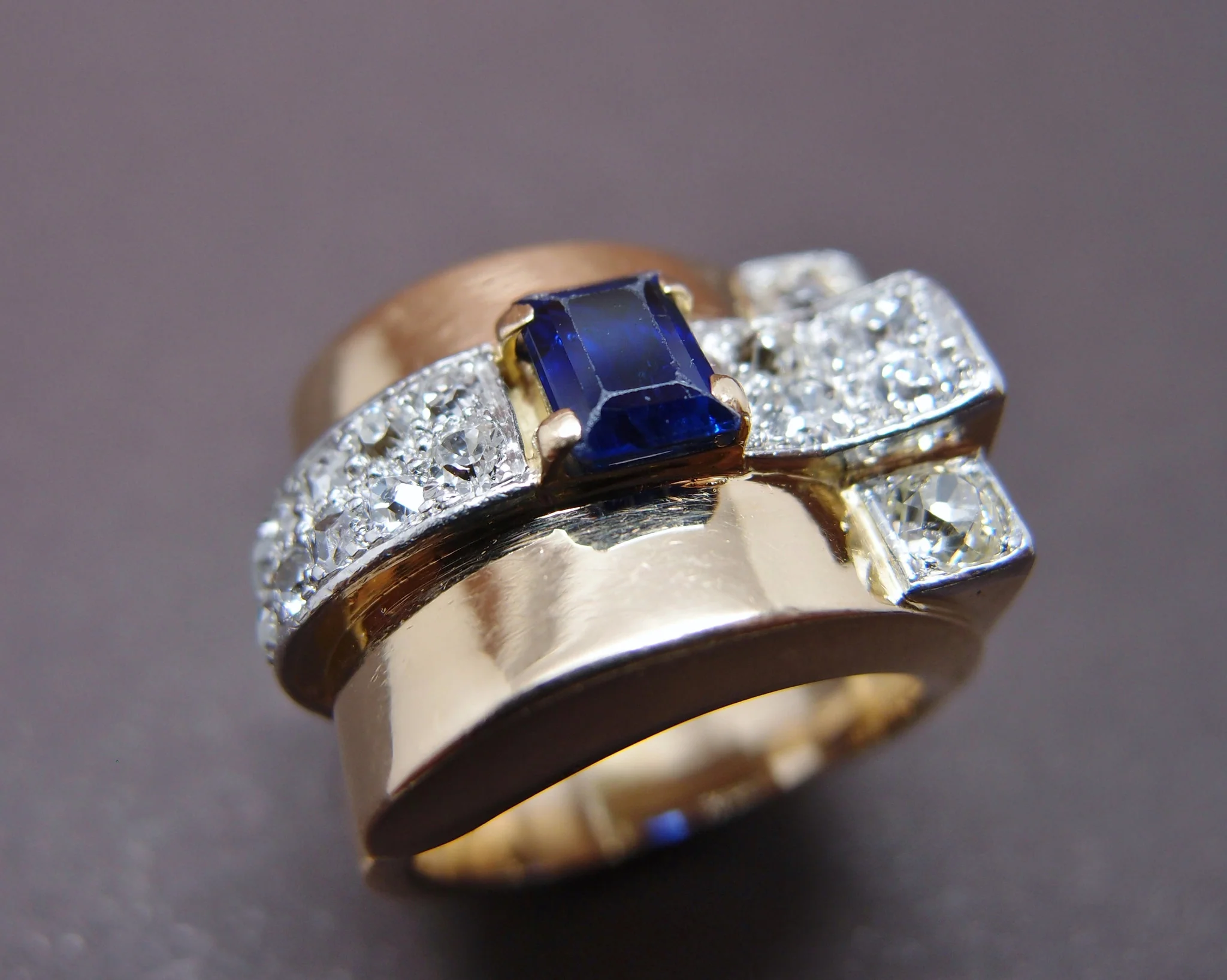 Bague "Tank" or, platine, saphir et diamants - Image 4