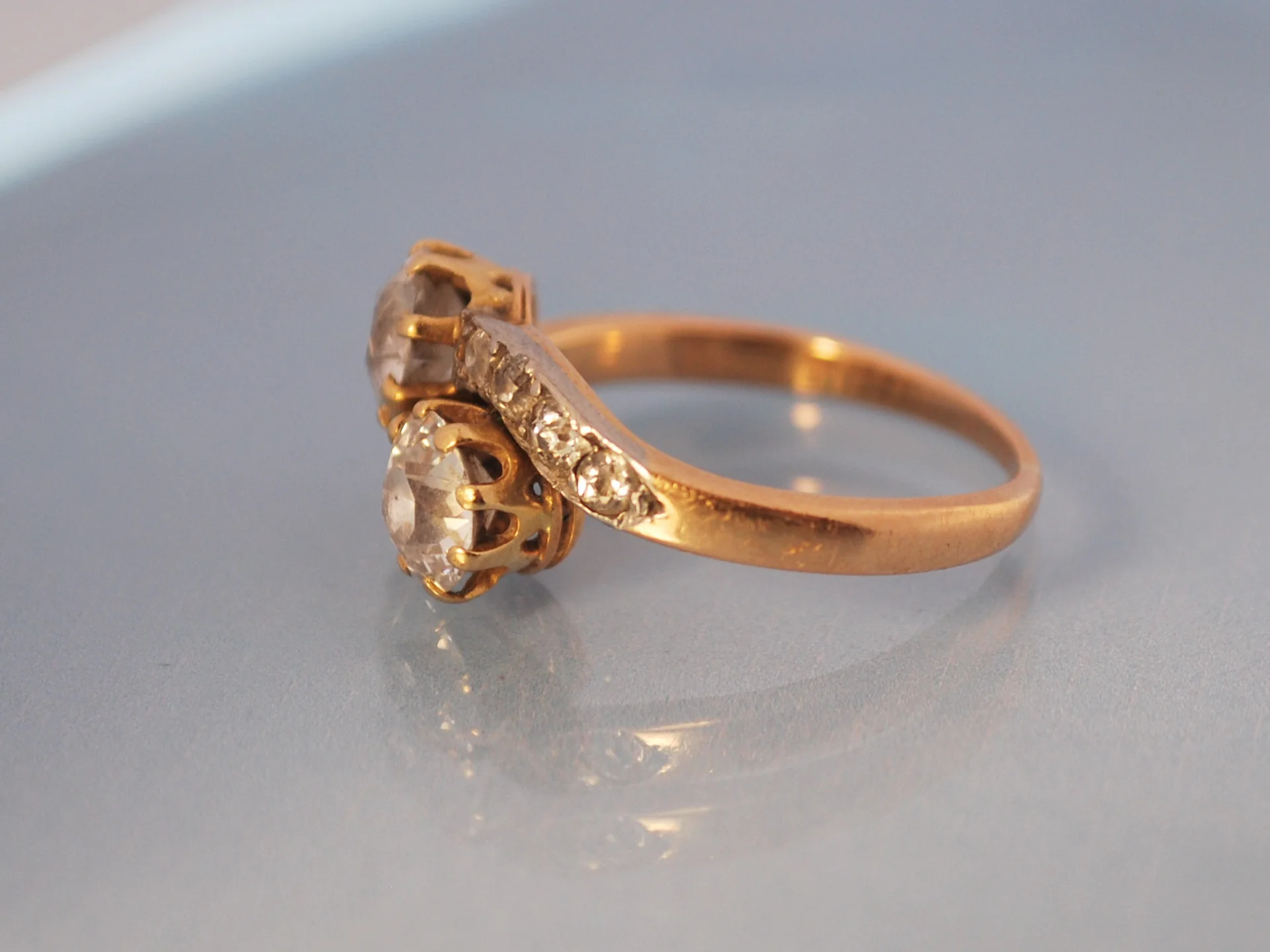 Bague "toi et moi" diamant et or blanc et or jaune - Image 2