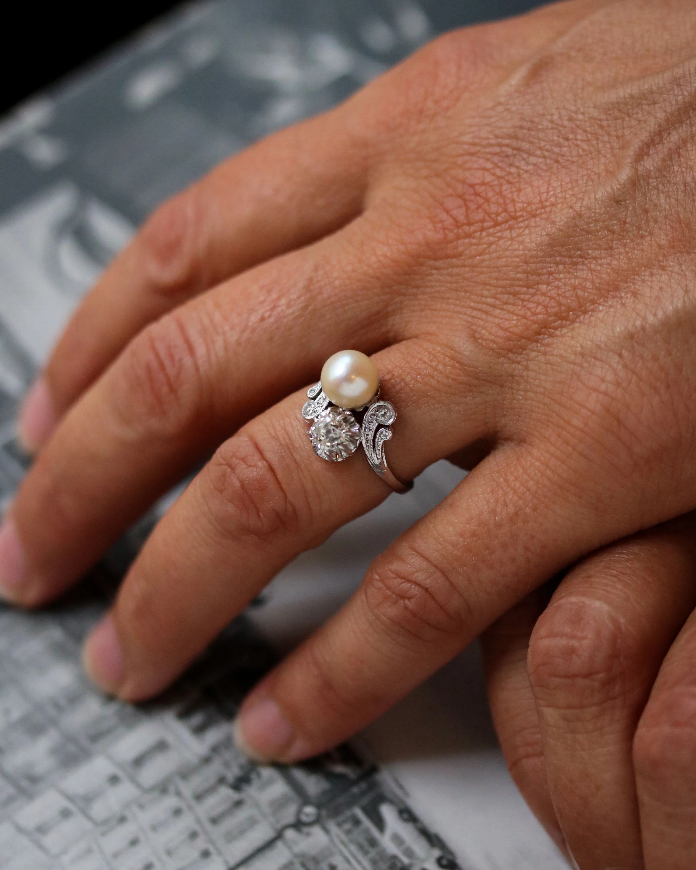 Bague Toi et Moi Diamant et Perle - Image 7