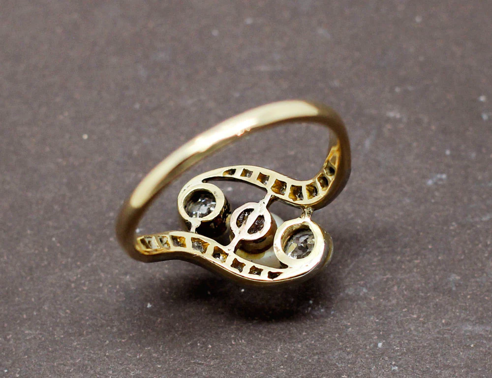 Bague Tourbillon Diamants et Perle - Image 6