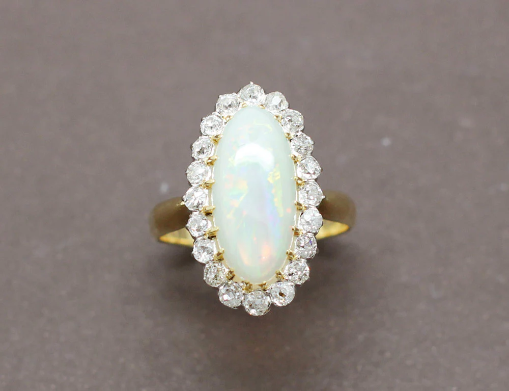 Bague XIXe Opale Blanche et Diamants - Image 2