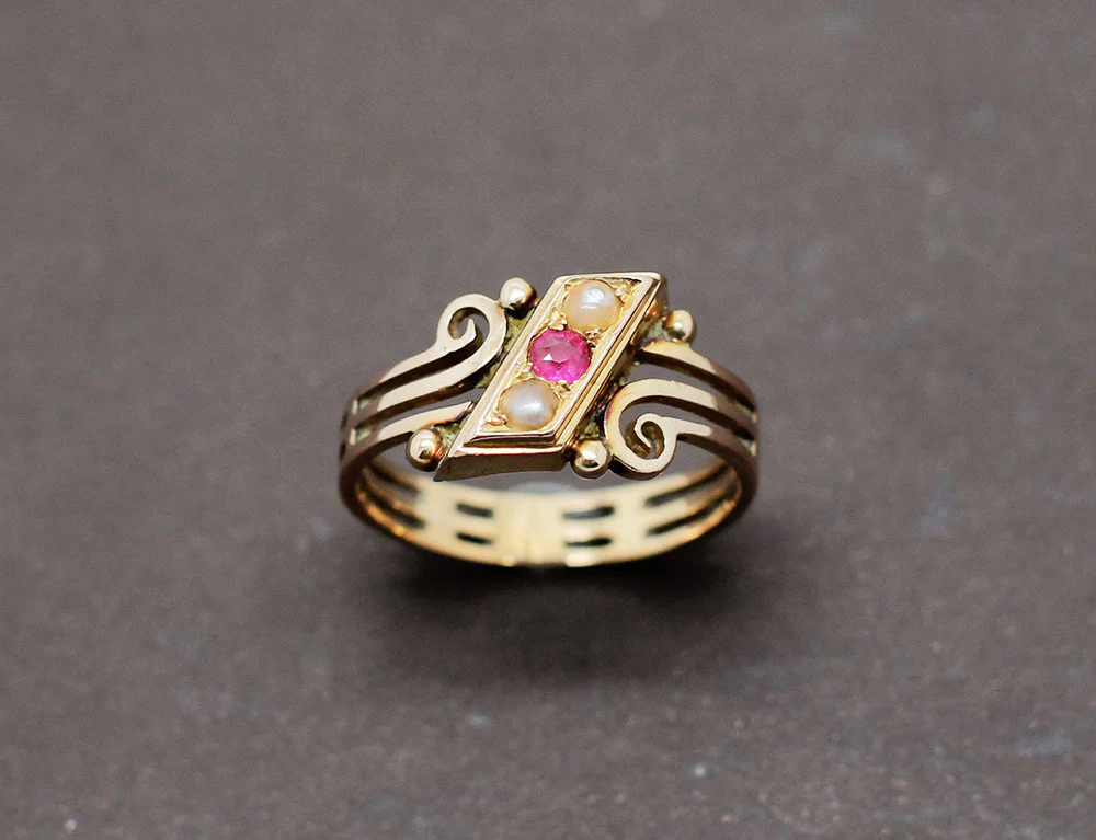 Bague XIXe Or Perles et Verneuil - Image 2