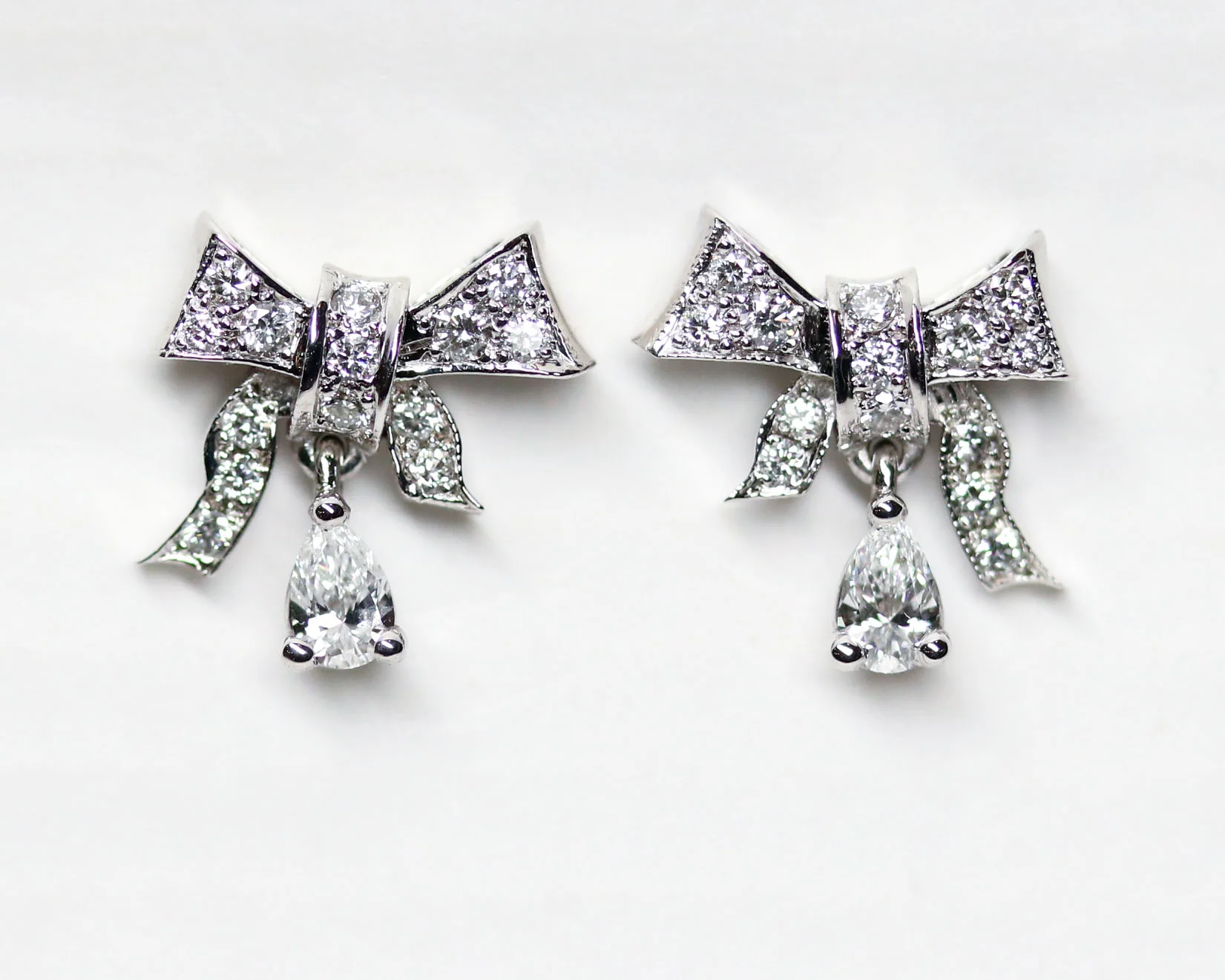 Boucle d'Oreilles Création Benoit Joaillier "Noeuds Style Art Déco" Diamants - Image 5