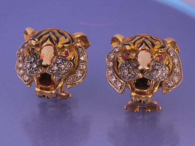 Boucles d oreille Or Email et diamants