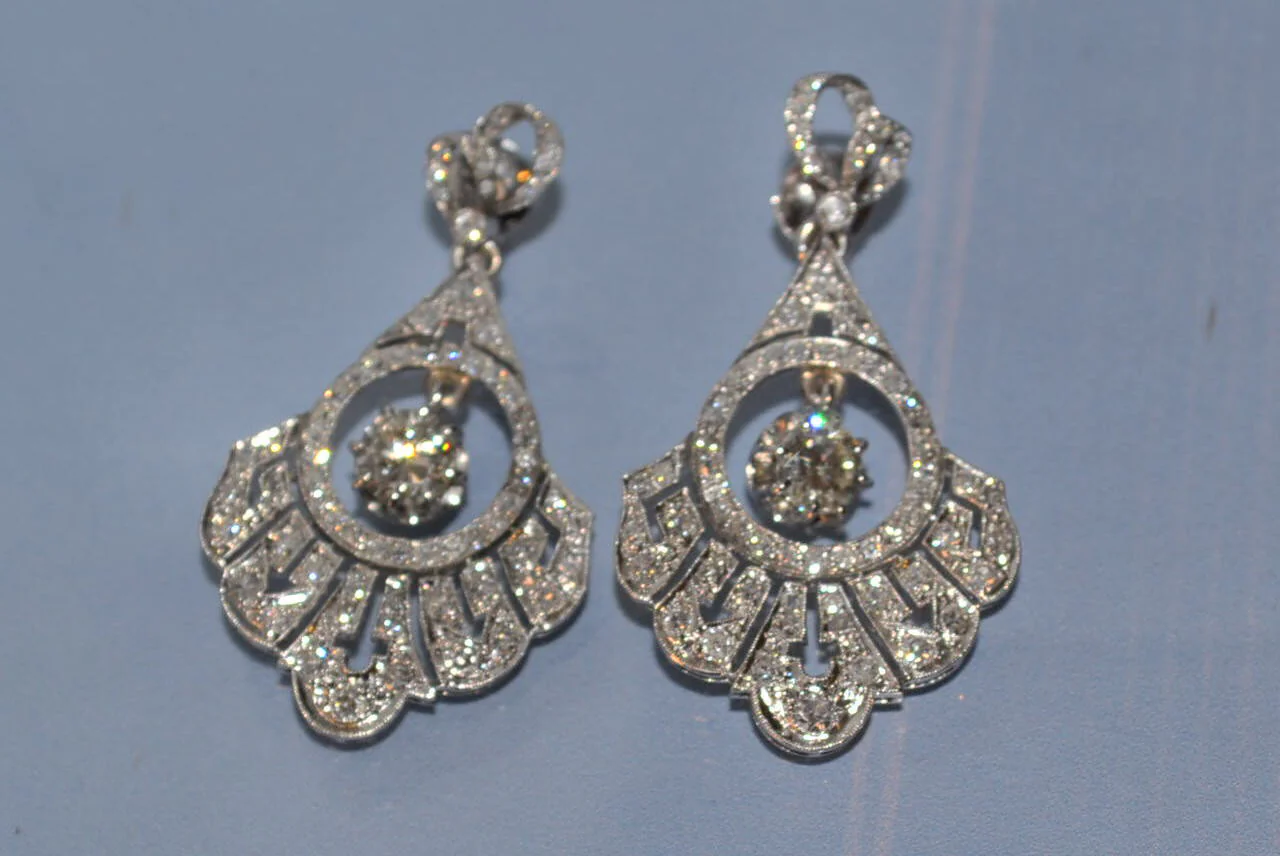 Boucles d'oreille art déco diamants platine
