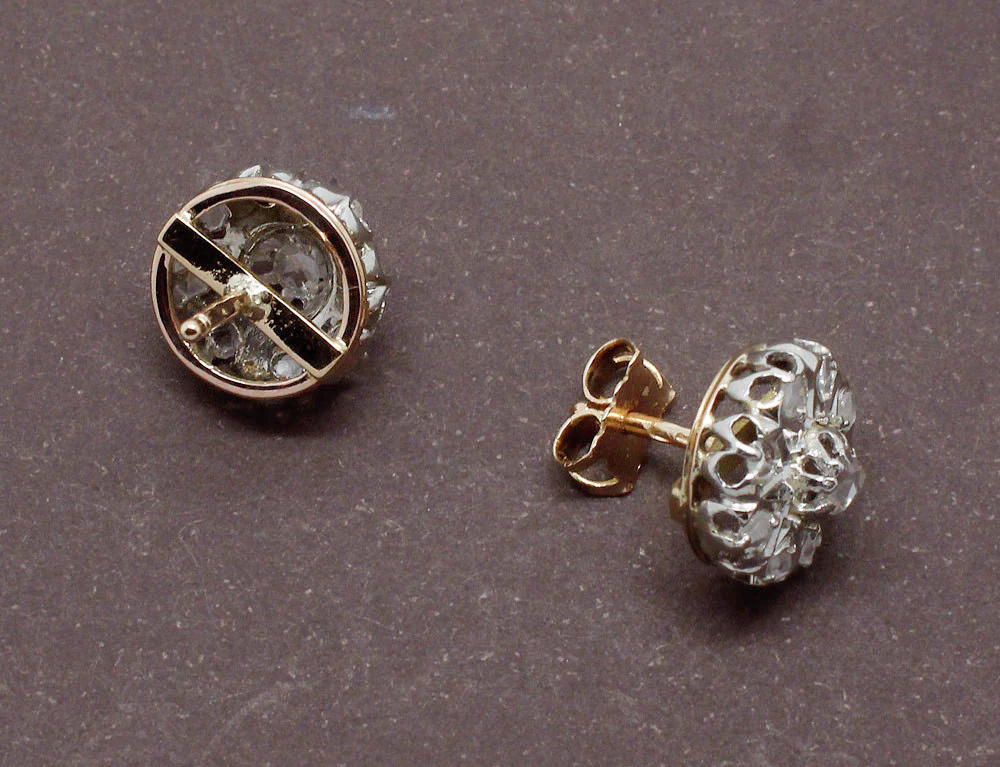 Boucles d'Oreilles Fleurs Diamants - Image 3