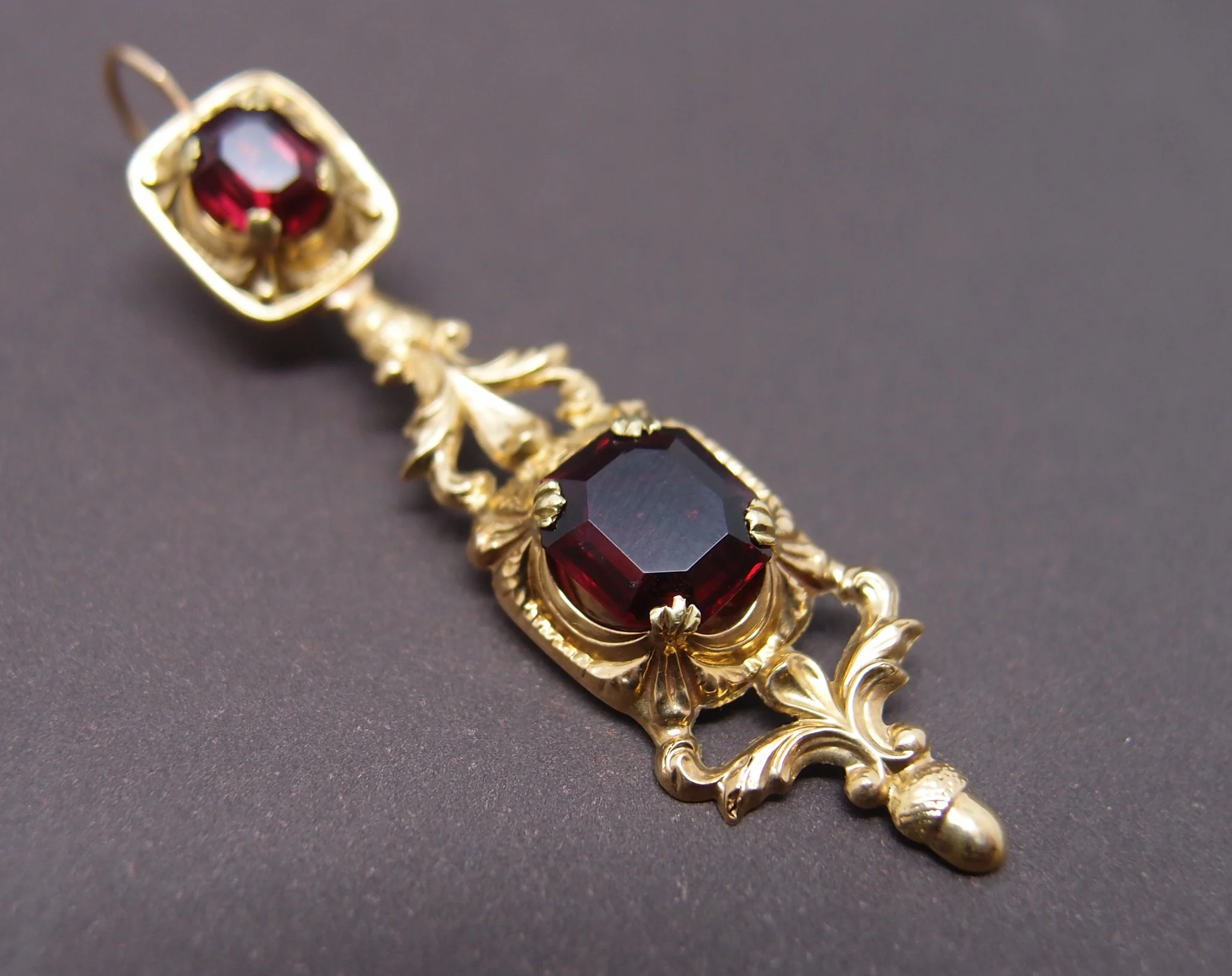 Boucles d'oreilles pendantes or et grenats Fin 19ème - Image 3
