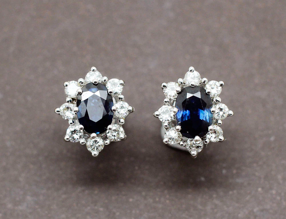 Boucles d'Oreilles Puces Saphirs Diamants