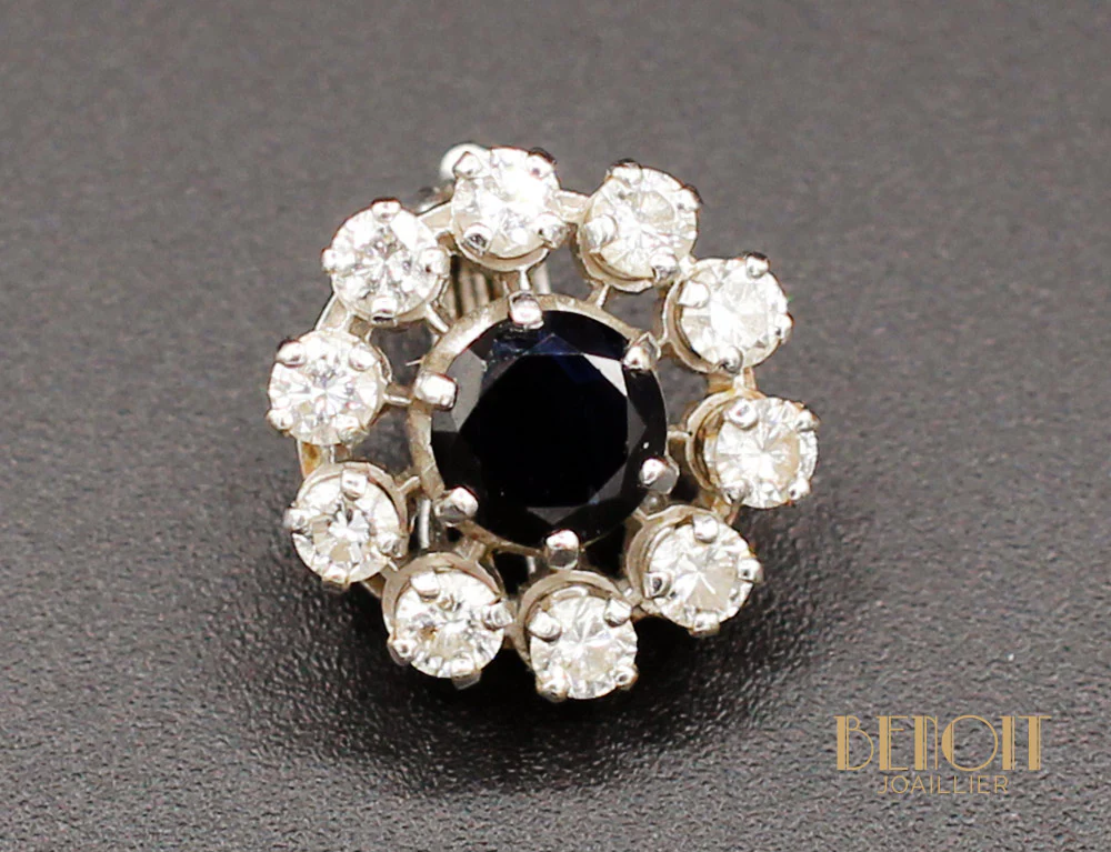 Boucles d'oreilles Saphirs Entourage Diamants - Image 2