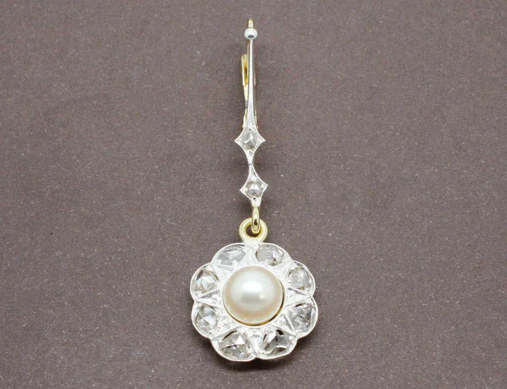 Boucles Pendantes Fleurs Perles et Diamants - Image 2