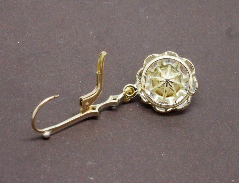 Boucles Pendantes Fleurs Perles et Diamants - Image 3