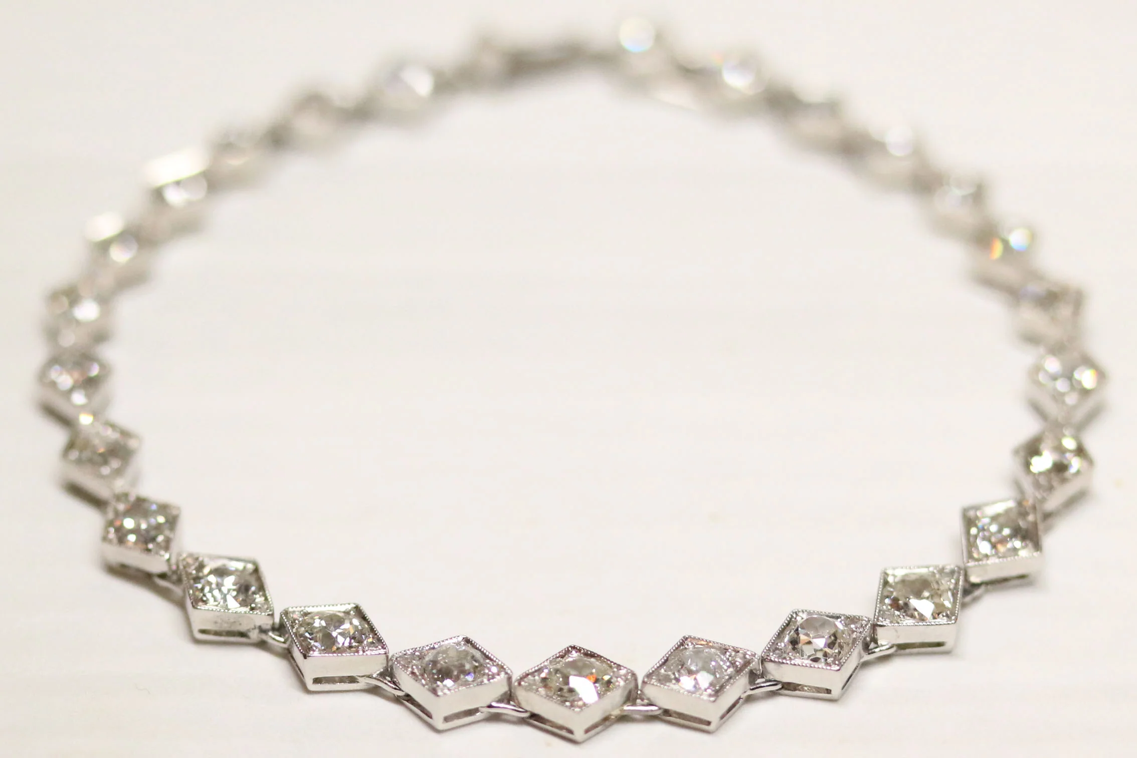 Bracelet Rivière Or blanc et diamants - Image 9