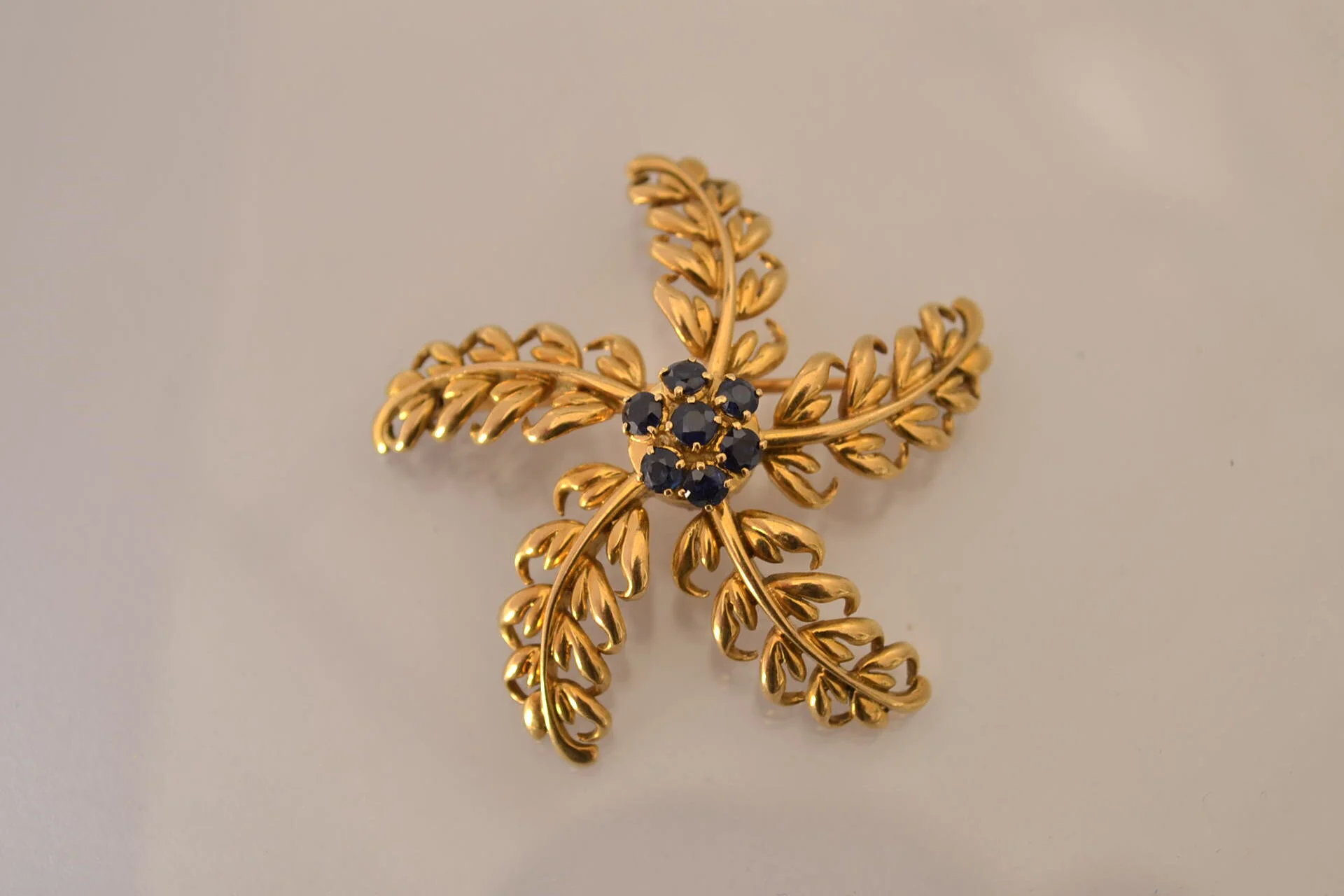 Broche Boucheron Saphirs et Or Jaune