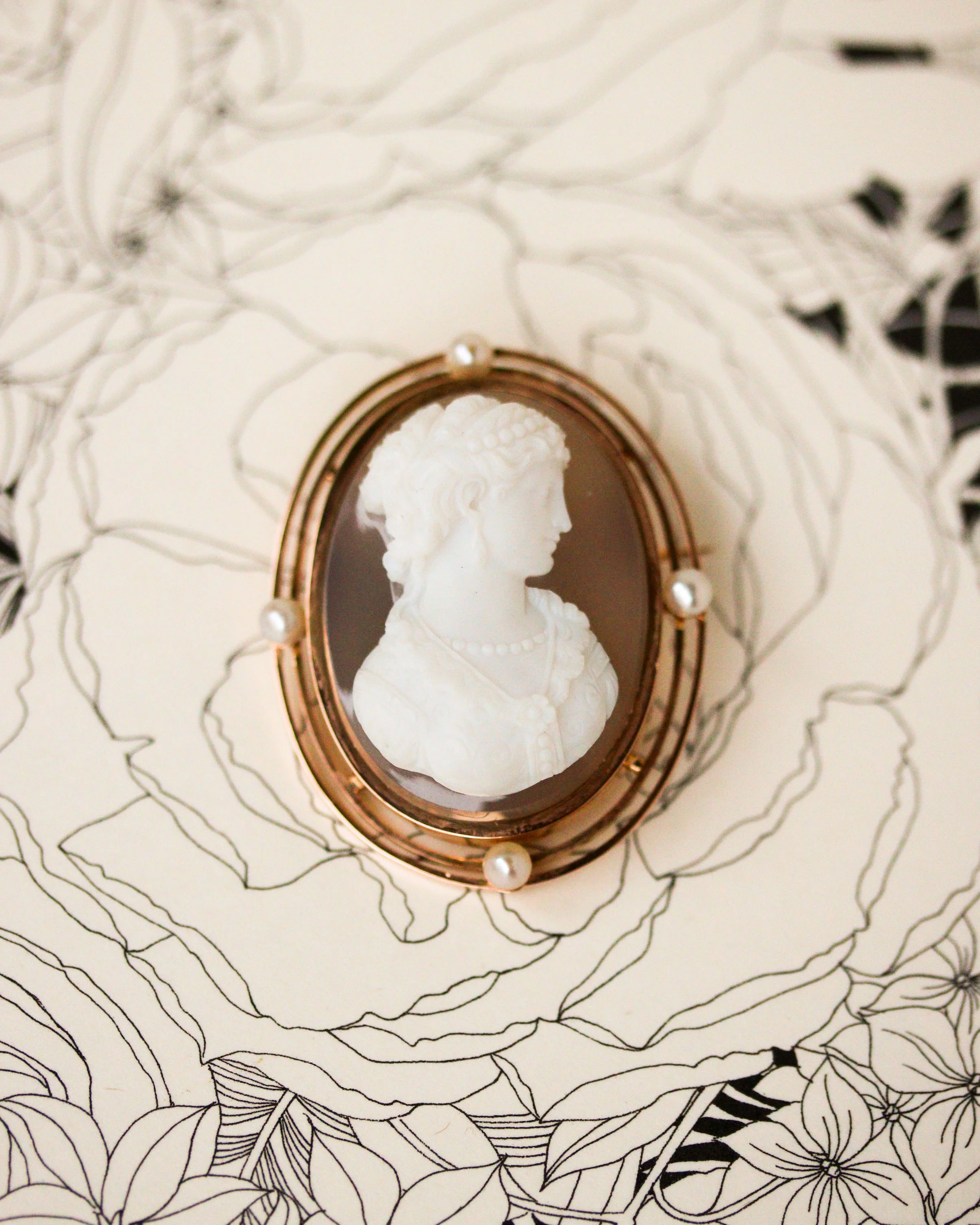 Broche Camée Agate et Perles et Or Rose