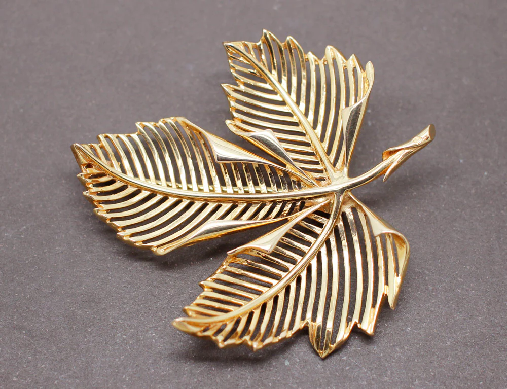 Broche Feuille Or Jaune 1950 - Image 2