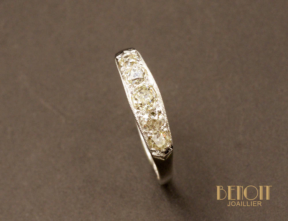 Bague Jarretiere Art Déco Diamants - Image 3