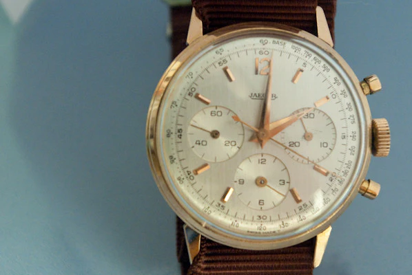 Montre Chrono Jaeger en Or - Image 2