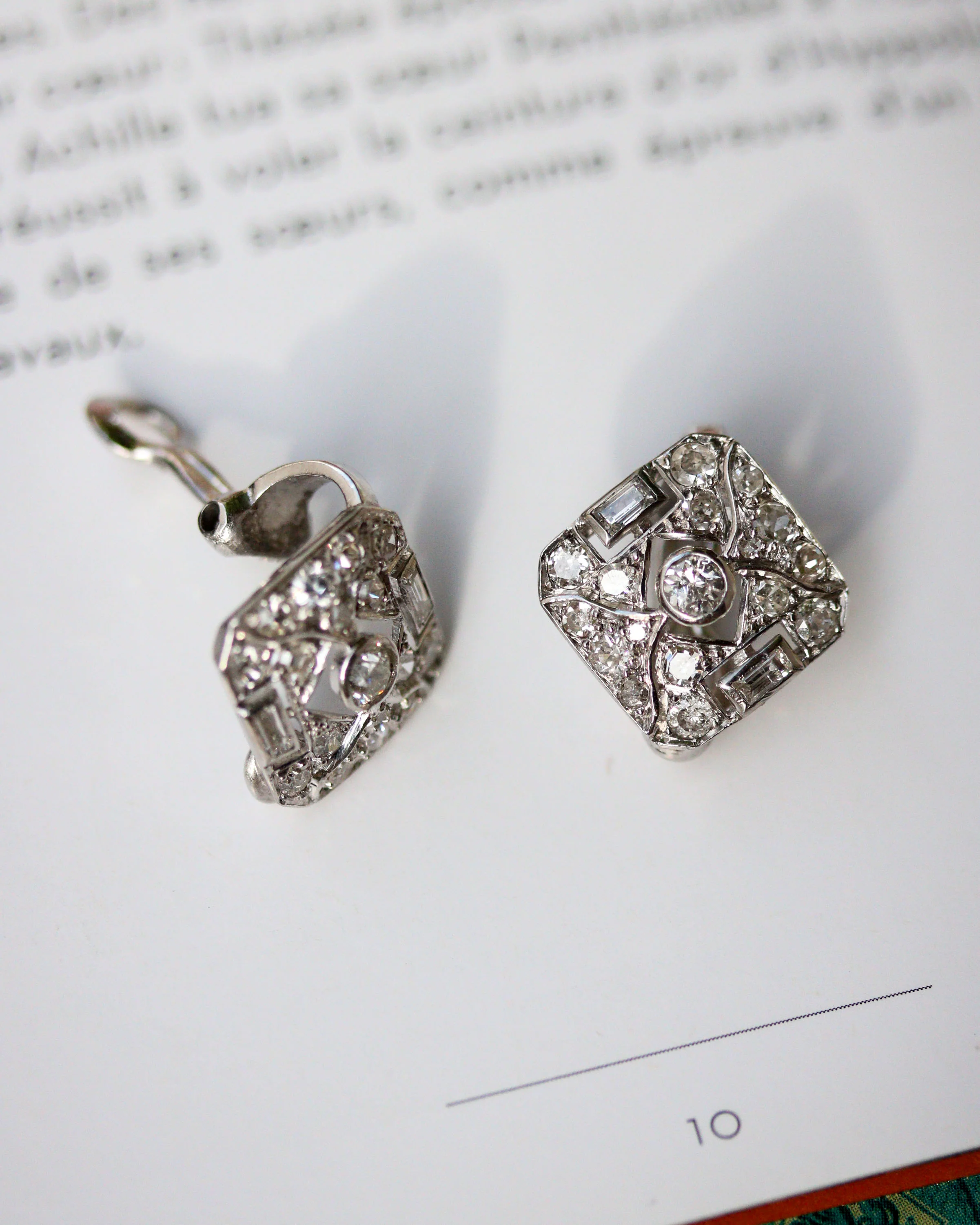 Paire de Boucles d'oreilles Art Déco Or et Diamants - Image 3