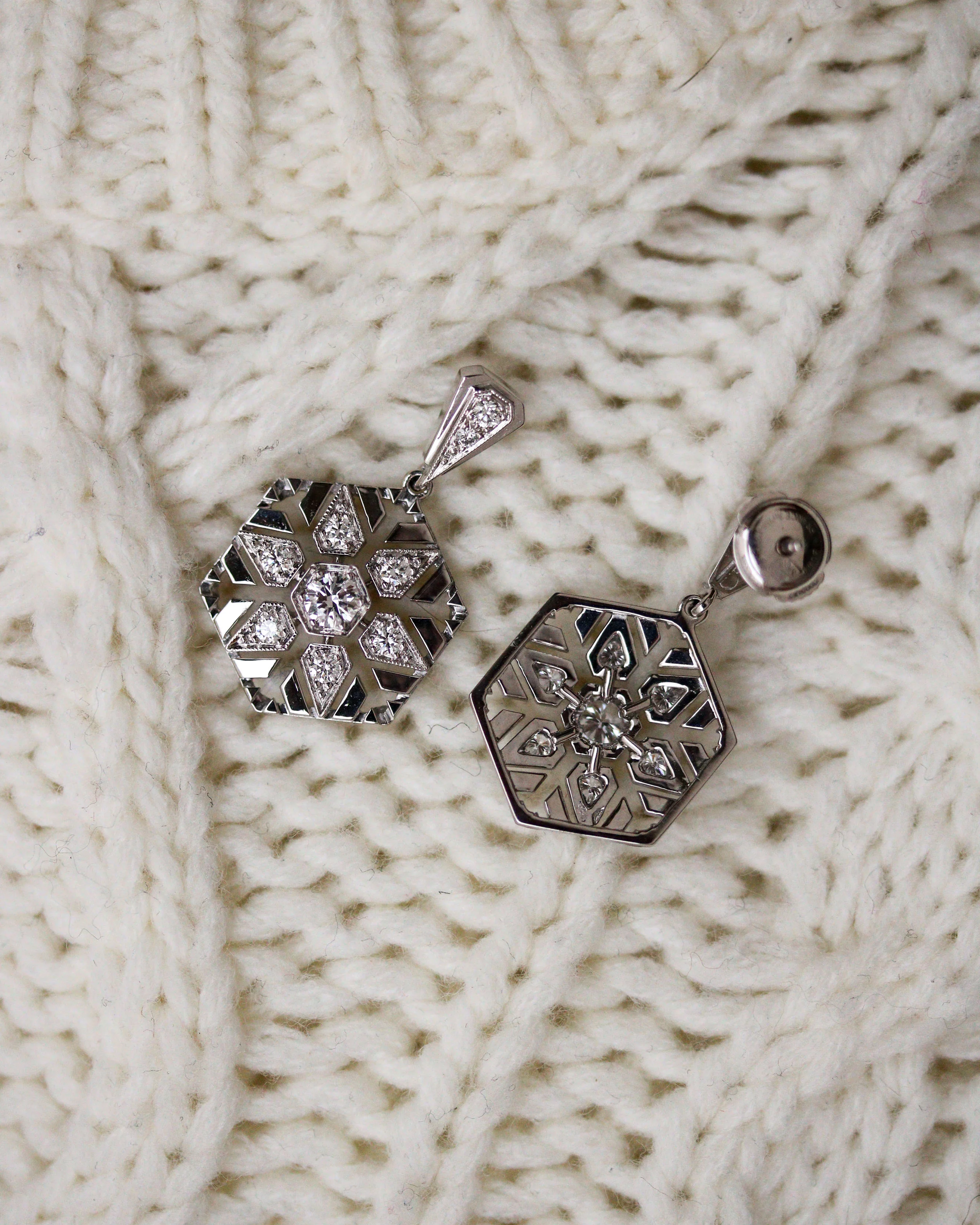 Boucles d'Oreilles Création Benoit Joaillier "Flocon" Or et Diamants - Image 4