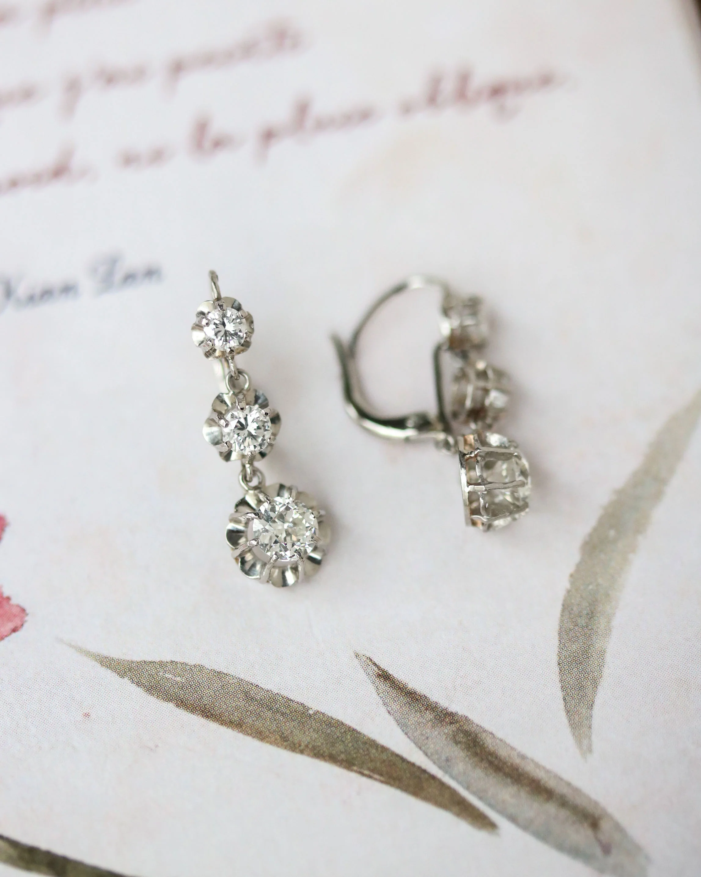 Paire de Dormeuses Pendantes Diamants, Or et Platine - Image 6
