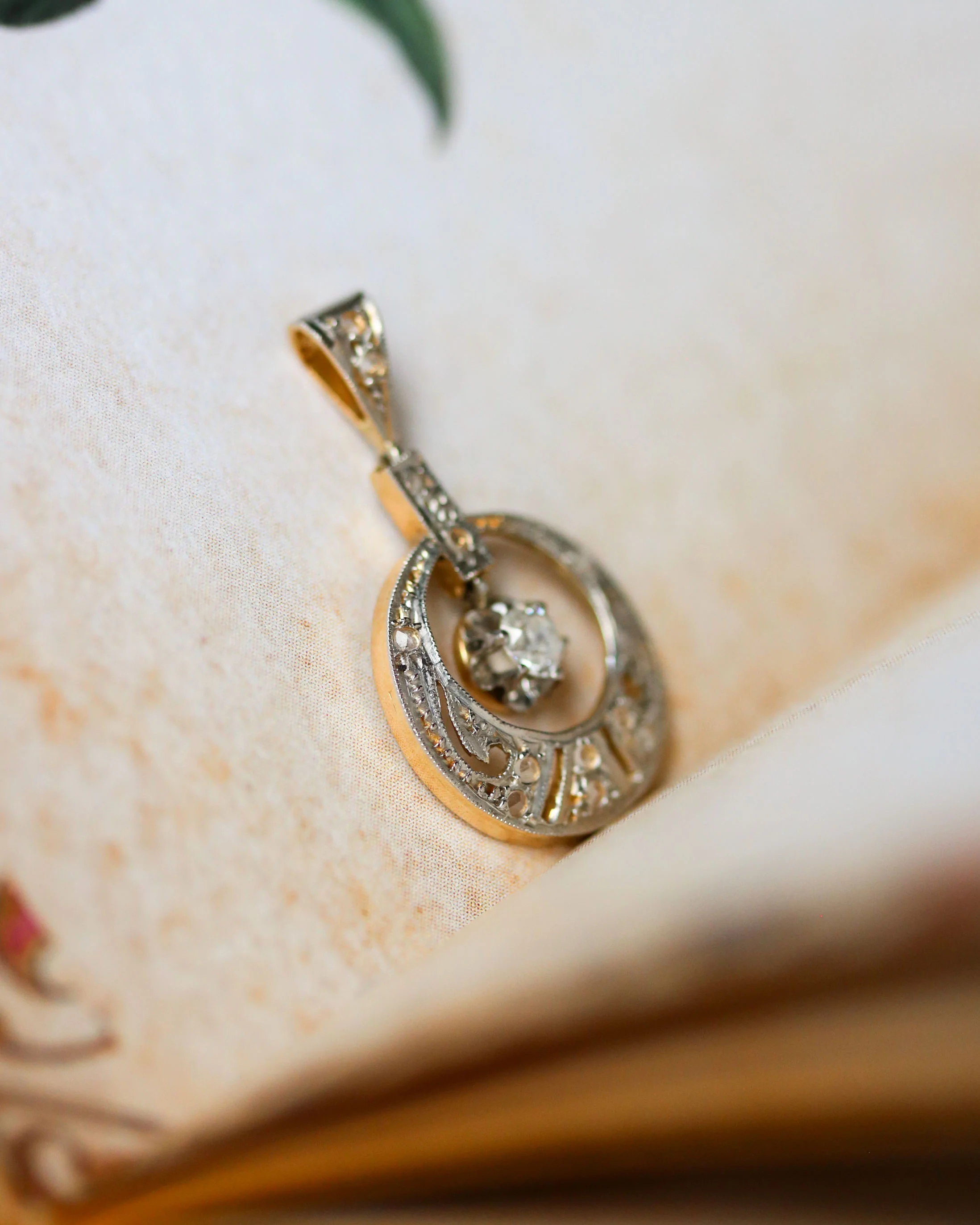 Pendentif Art Déco Or et Diamants - Image 4