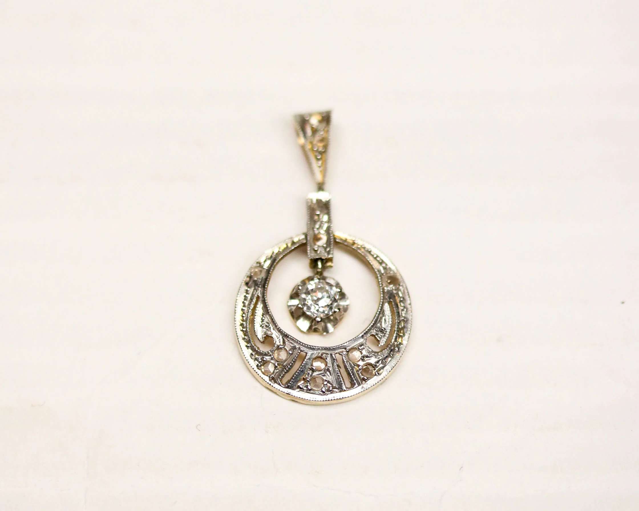 Pendentif Art Déco Or et Diamants - Image 7