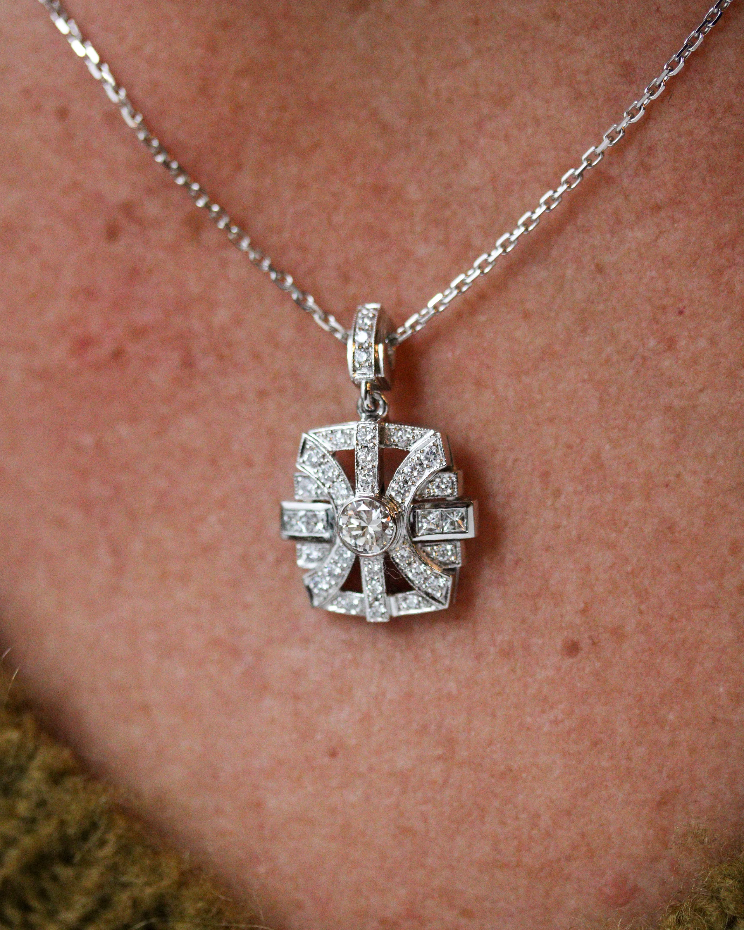 Pendentif Création Benoît Joaillier "Rectangle Ajouré" Diamants - Image 5