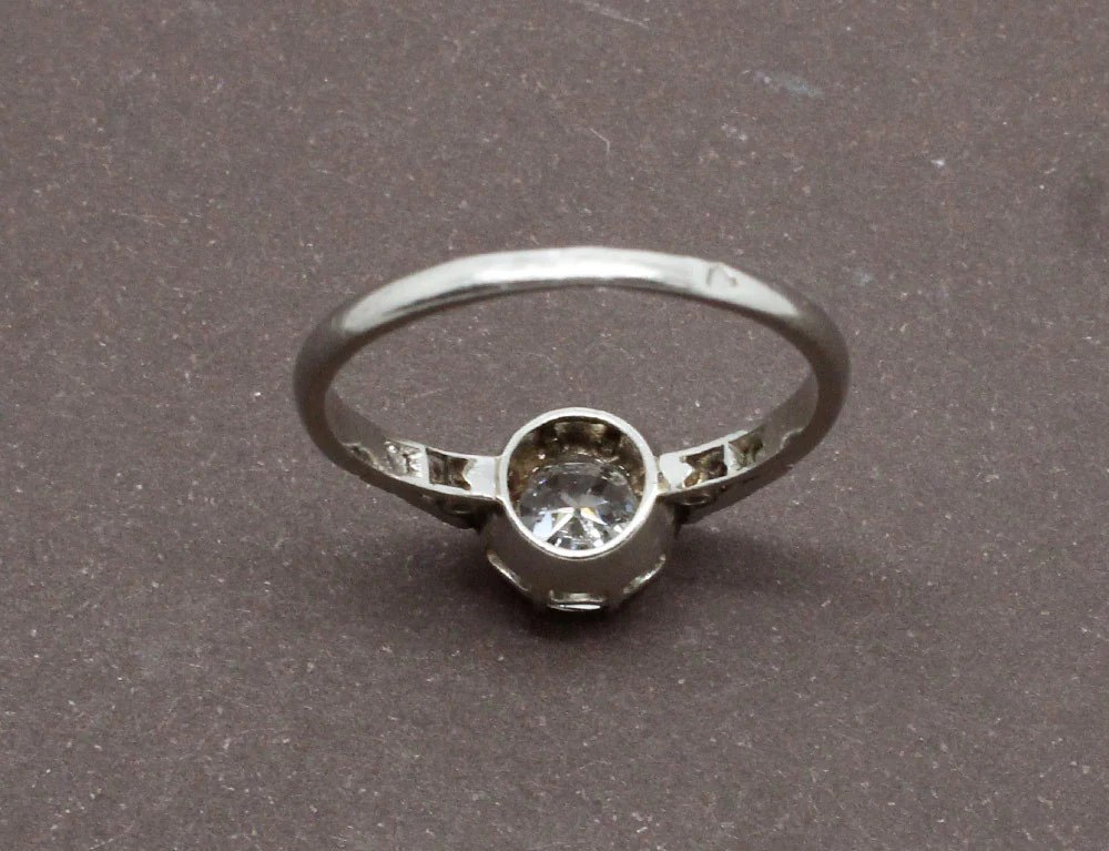 Solitaire Ancien Diamant Platine - Image 5