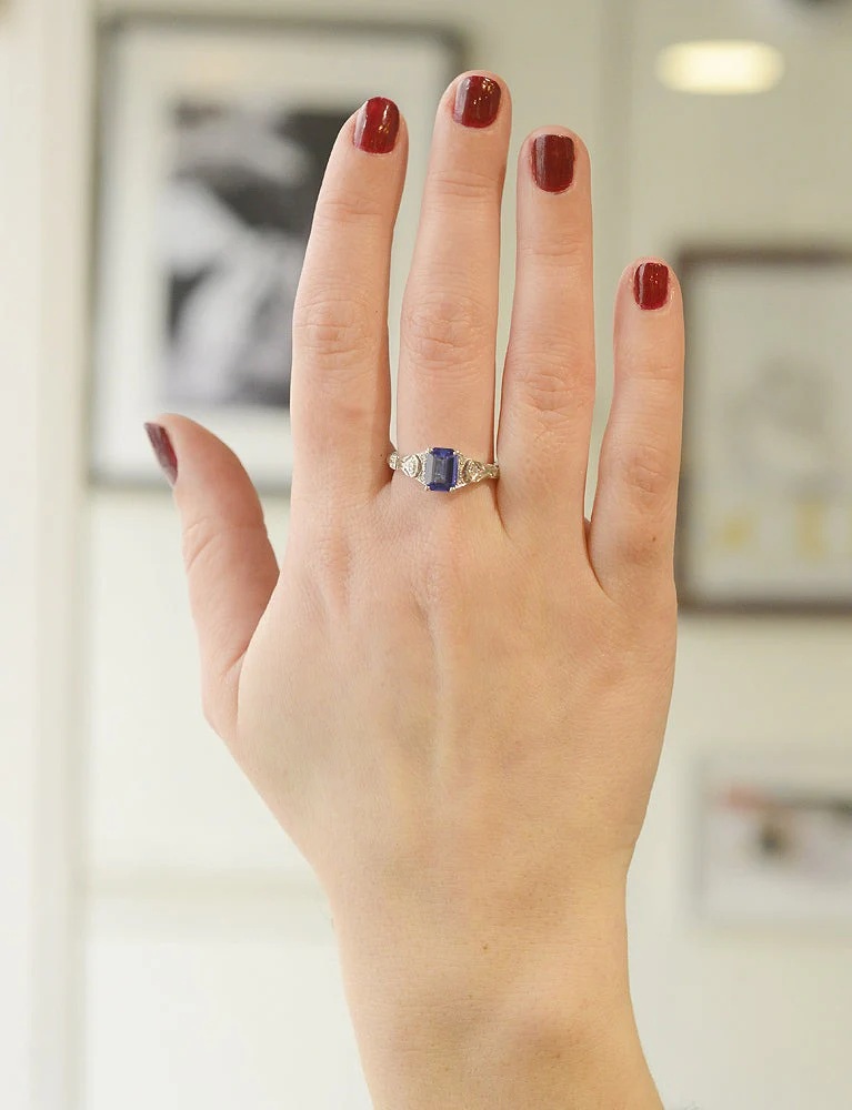 Solitaire Création Benoit Joaillier "Tanzanite Taille Emeraude" et Diamants - Image 5