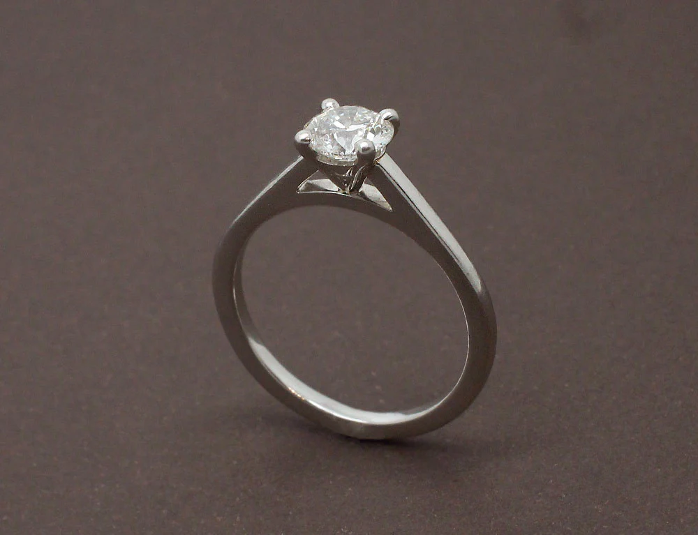 Solitaire De Beers "DB Classic" Diamant et Platine - Image 3