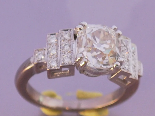 Solitaire diamant or blanc style art déco
